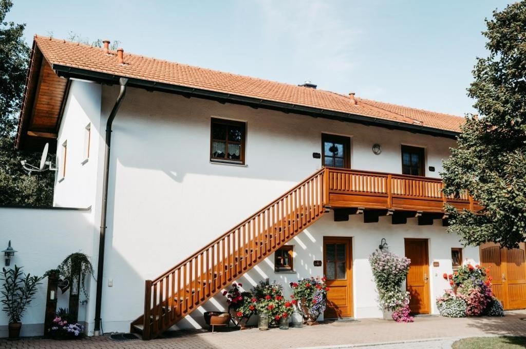 Ferienwohnung Stuiber Haarbach ภายนอก รูปภาพ
