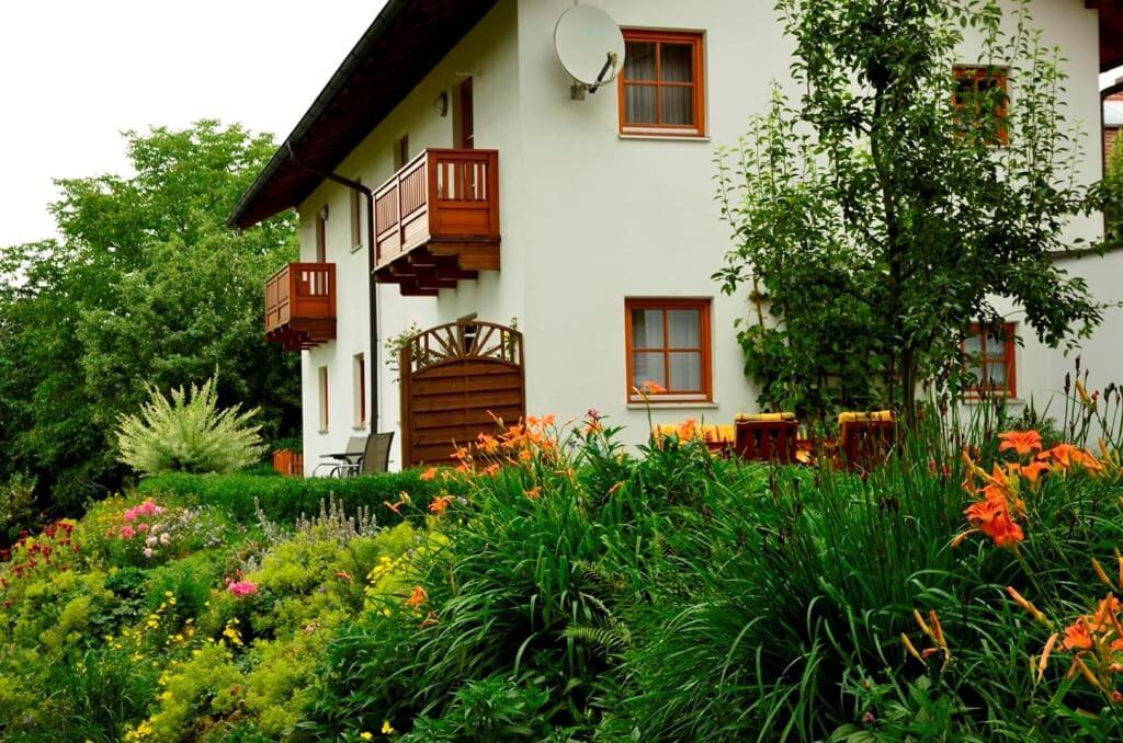 Ferienwohnung Stuiber Haarbach ภายนอก รูปภาพ